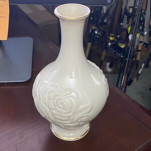Lenox Elegant Cream Vase with Floral Design